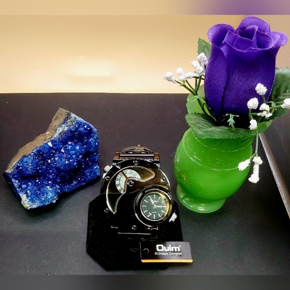 OULM Watch 9591, Dual Time Zone Dials, Quartz, Black Face, Black dial {JW0001} - Picture 2 of 3